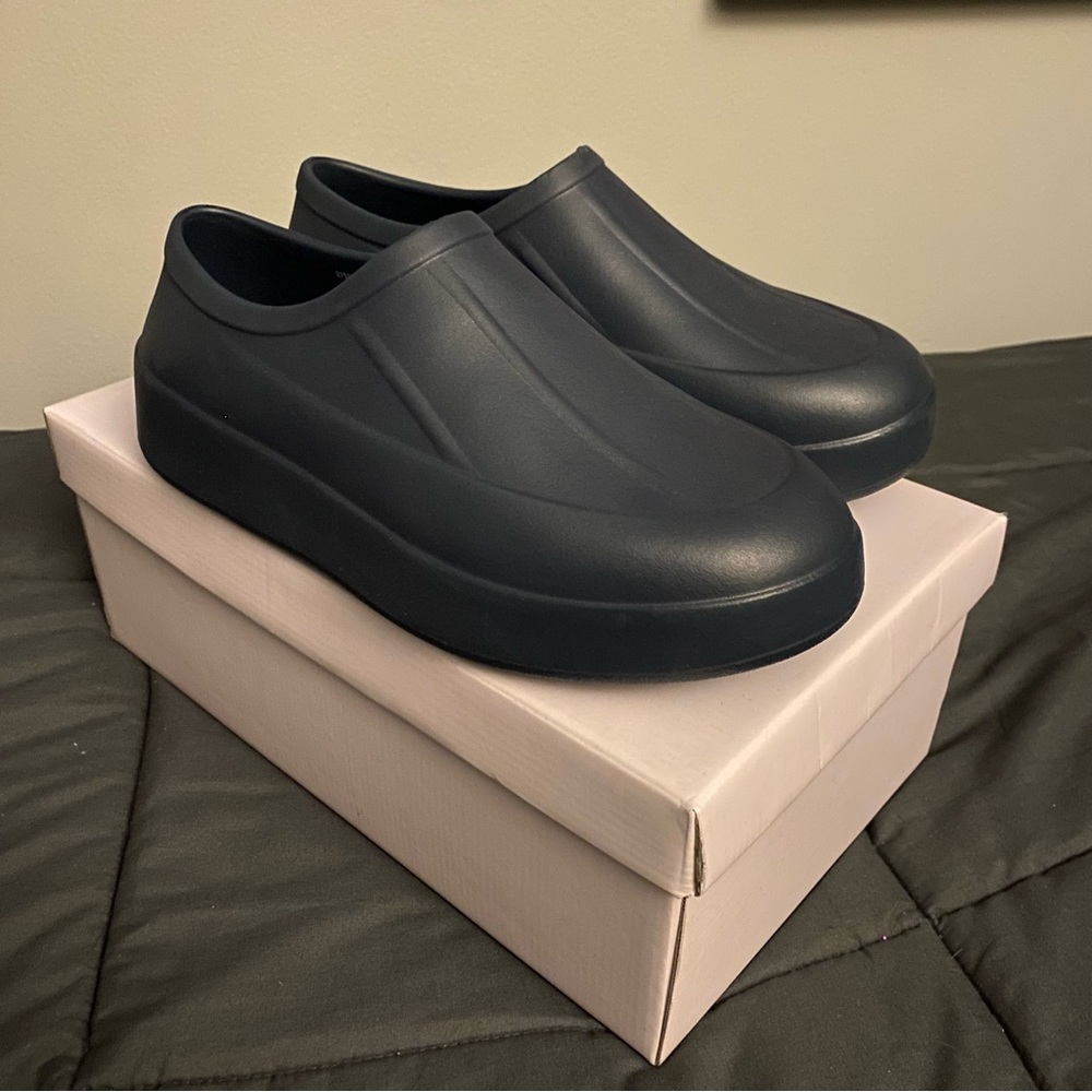 SLIGHTLY USED ZARA Clogs Jetfoam Navy Blue Size 41